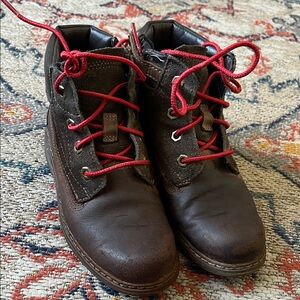 Timberland Kids Brown Boots with Red Laces 11